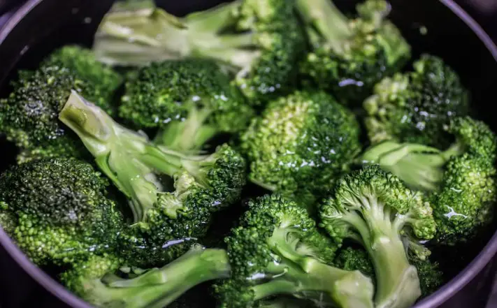 fresh or cooked broccoli